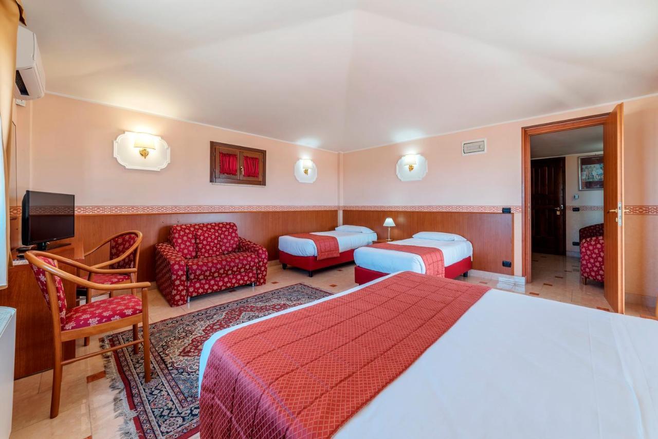 Riviera Hotel