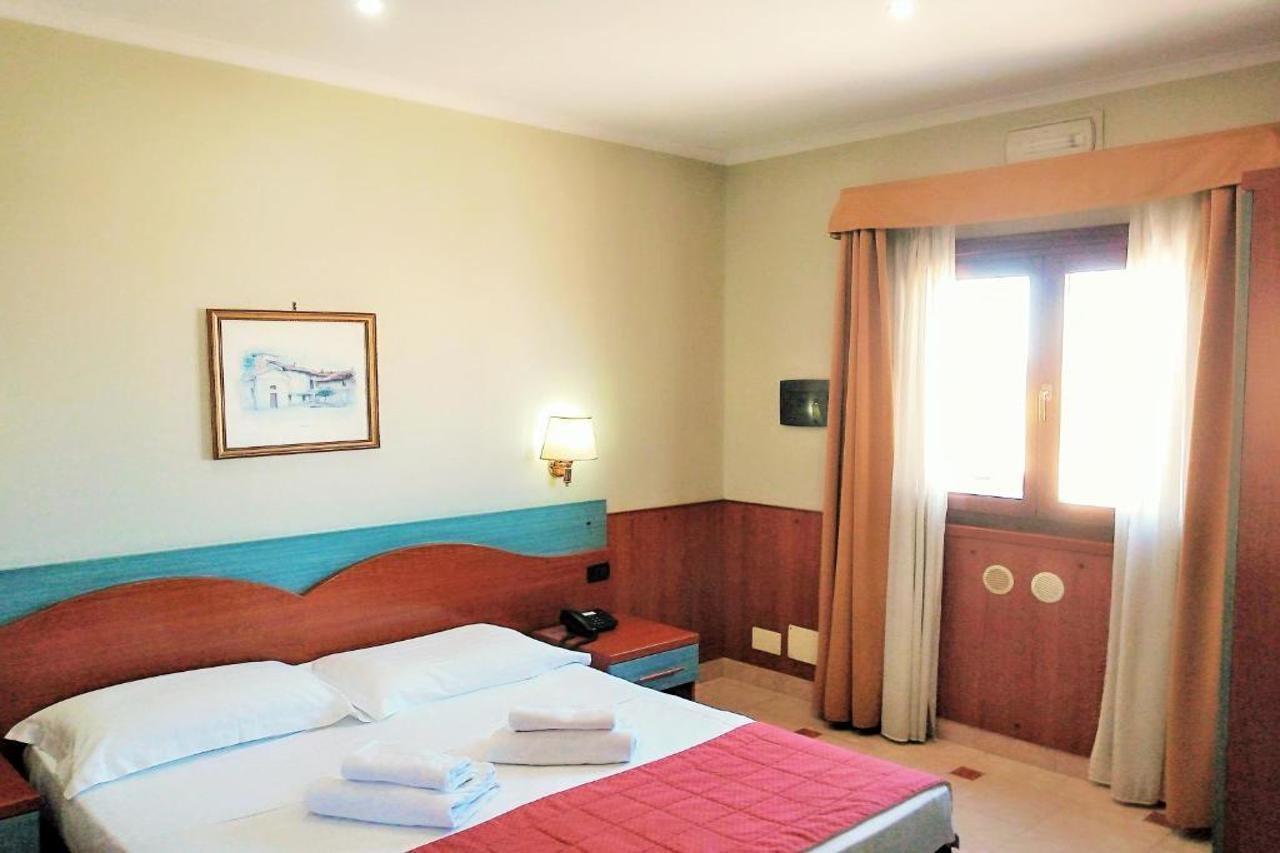 Riviera Hotel 3*