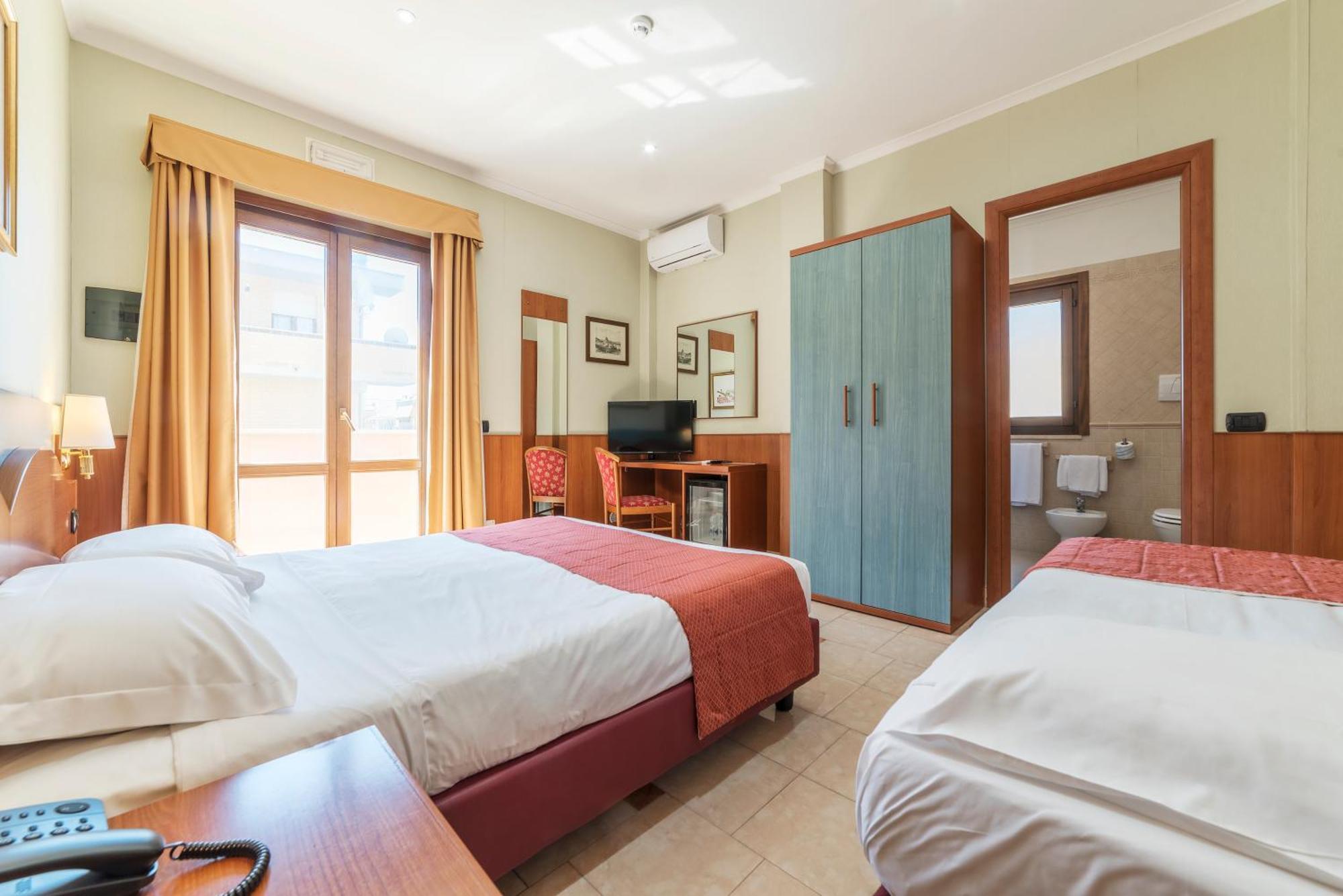 Hotel Riviera 3*